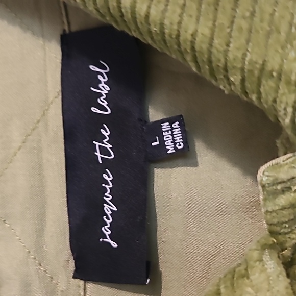 Shacket - Picture 2 of 4